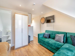 Apartment Five - Uk44289